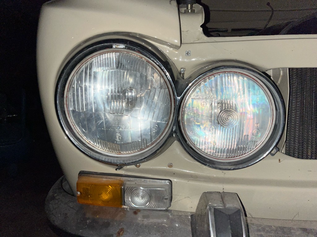 Cornici fari cromate - montaggio su vettura